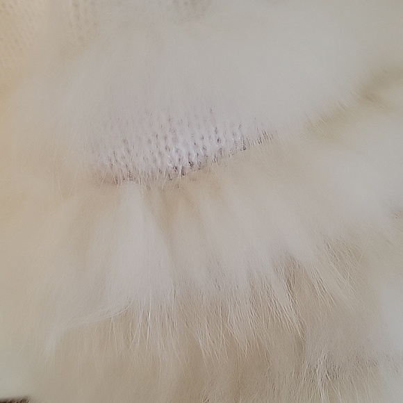 A.Z.I New York Elegant White Knit Sweater with Faux Fur Details Size XS. - Picture 7 of 7